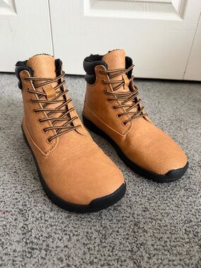 FeelGrounds Patrol Winter Boots in Sand